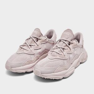 ADIDAS ORIGINALS OZWEEGO CASUAL SHOES. Size 4.5 men or 6.5 woman